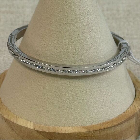 NWT Kate Spade Ring It Up Silvertone Crystal Hinged Bracelet - Picture 1 of 4
